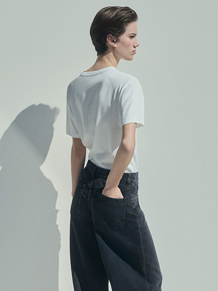 T-SHIRTS & TOP